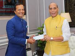 
      
      Jindal Steel Employees Contribute ₹2 Crore to Armed Forces 
      
      