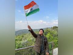 
      
      Sachin, Rohit extend wishes on 79th Independence Day
      
      