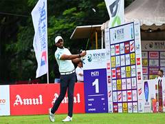 
      
      Yuvraj dominates round three with a phenomenal 62, extends lead 
      
      