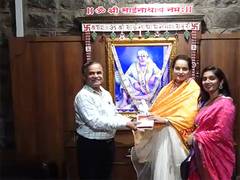 
      
      Kangana Ranaut offers prayers at Shirdi Sai Baba temple on I-Day
      
      