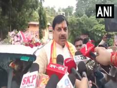 
      
      MP CM offers prayers at Amka Jhamka Temple in Dhar on Janmashtami
      
      