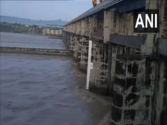 
      
      Haryana: All 18 gates of Hathinikund Barrage open
      
      