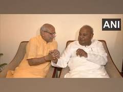 
      
      CP Radhakrishnan meets former PM HD Deve Gowda
      
      