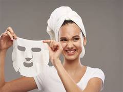 
      
      The Best Way to Layer a Detan Face Mask 
      
      