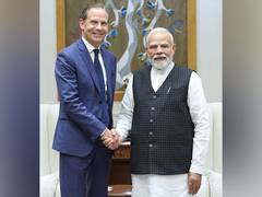 
      
      PM Modi meets Chairman, CEO of Kyndryl, Martin Schroeter
      
      