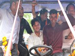 
      
      Scindia gifts tractor to man who saved people in flood-hit areas
      
      
