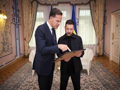 
      
      Ukraine President holds talks on 