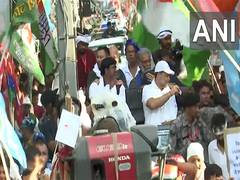 
      
      Rahul Gandhi, Tejashwi Yadav take part in 'Voter Adhikar Yatra'
      
      