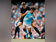 
      
      Premier League: Tottenham beats Manchester City 2-0
      
      