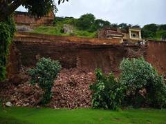 
      
      Wall of Rambagh collapses due to rains
      
      