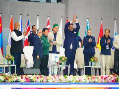 
      
      CM Dhami presents trophy to Thailand at Dehradun Ice Skating
      
      
