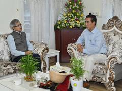
      
      Railway Board Chairman & CEO Satish Kumar meets Mizoram CM 
      
      