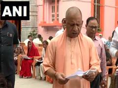 
      
      CM Yogi interacts with over 200 individuals during Janata Darshan
      
      