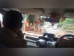 
      
      Chamoli Police sends people to relief camps in Kulsari
      
      