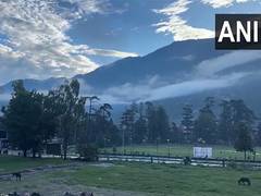 
      
      Weather clears in Mandi, roads blocked
      
      