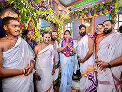 
      
      Delhi: CM Rekha Gupta offers prayers at Ganesh temple 
      
      