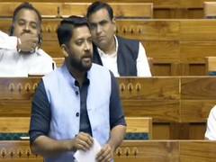 
      
      Kerala: DYFI protests against Shafi Parambil in Kozhikode
      
      