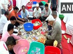 
      
       Lalbaugcha Raja mandal begin counting of donations 
      
      