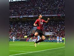 
      
      Ibrahimovic, Chelsea receive honours ahead of UEFA CL draw
      
      