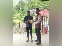 
      
      Relief amount distributed to families in Pauri Garhwal 
      
      