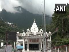 
      
      Vaishno Devi Yatra remains suspended for 6th consecutive day
      
      