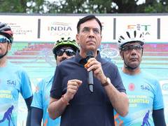 
      
      Sports Minister Mandaviya leads cycling event in Delhi
      
      