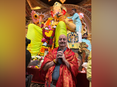 
      
      Anupam Kher attends Ganpati darshan at Lalbaugcha Raja
      
      