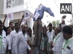 
      
      Telangana Jagruthi workers protest K. Kavitha's suspension
      
      
