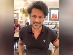 
      
      TV actor Ashish Kapoor arrested in Pune on rape charges
      
      