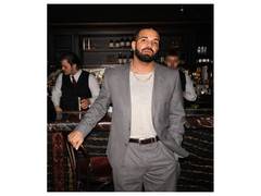 
      
       Drake finally breaks silence on viral six-pack pic
      
      