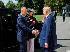 
      
      Trump reaffirms US military presence in Poland, backs Nawrocki
      
      