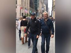 
      
      Anupam Kher extends heartfelt wishes on Rishi Kapoor's birthday
      
      