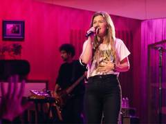 
      
      Kelly Clarkson reflects on her 'American Idol' win 23 years later
      
      