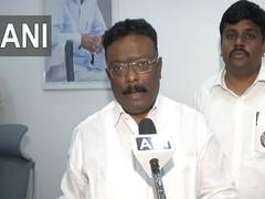 
      
      Sravan Dasoju slams Centre, UGC on BC quotas
      
      