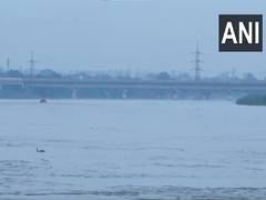 
      
      Delhi: Yamuna continues to flow above danger mark
      
      