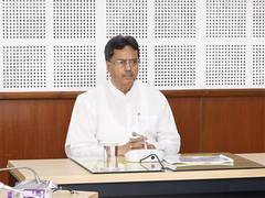 
      
      CM Saha holds high-level meeting to ease traffic in Agartala
      
      