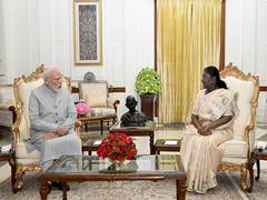 
      
      PM Modi meets President Murmu
      
      