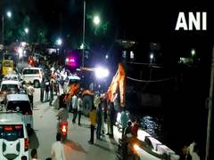 
      
      MP: Car plunges into Shipra River in Ujjain, search ops underway
      
      