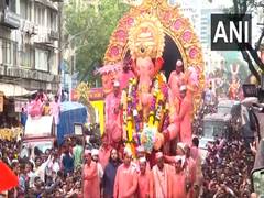 
      
      Lalbaugcha Raja Ganpati idol taken for immersion
      
      