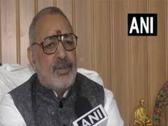 
      
      Giriraj Singh targets Congress, Tejashwi over remarks
      
      