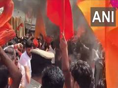 
      
      Mandya: Hindu organisations protest against reported stone peltin
      
      