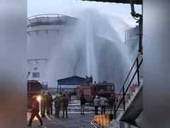 
      
      Andhra Pradesh: Indian Navy aids firefighting in Vizag
      
      