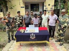 
      
      Bengal: BSF seizes gold worth Rs 5 crore, nabs smuggler 
      
      