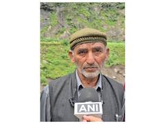 
      
      Mehraj Malik's father questions his son's detention
      
      