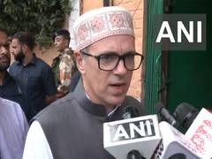 
      
      Omar Abdullah urges PM Modi to visit J-K
      
      