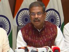 
      
       Pradhan, Vaishnaw hold meeting over progress of railway projects
      
      