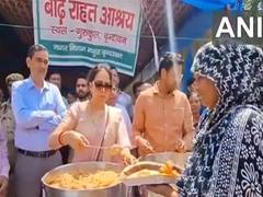 
      
      Mathura: Hema Malini meets flood affected victims
      
      