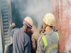 
      
      UP: Fire breaks out in luggage coach of Purnea Special Train
      
      