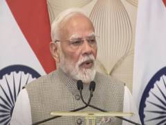 
      
      PM Modi holds bilateral meeting with Mauritius PM Ramgoolam
      
      