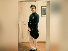 
      
      Siddharth joins Freida Pinto in 'Unaccustomed Earth'
      
      